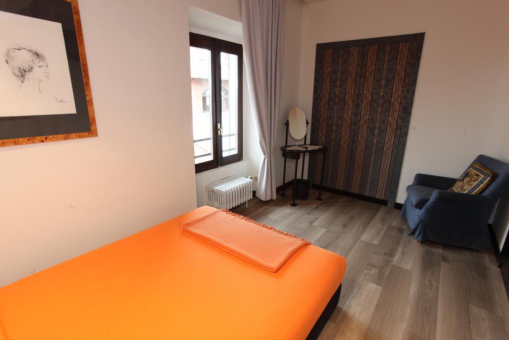 Il Castello B&B Varallo Pombia Kültér fotó