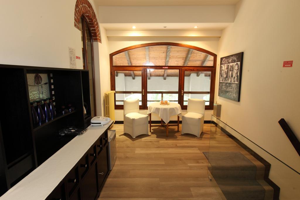 Il Castello B&B Varallo Pombia Kültér fotó